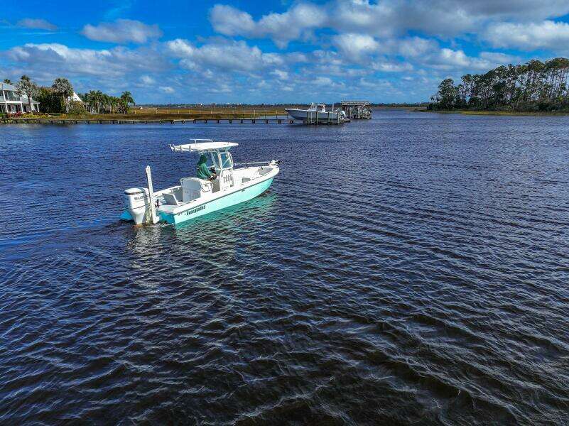 2024 Everglades 243CC