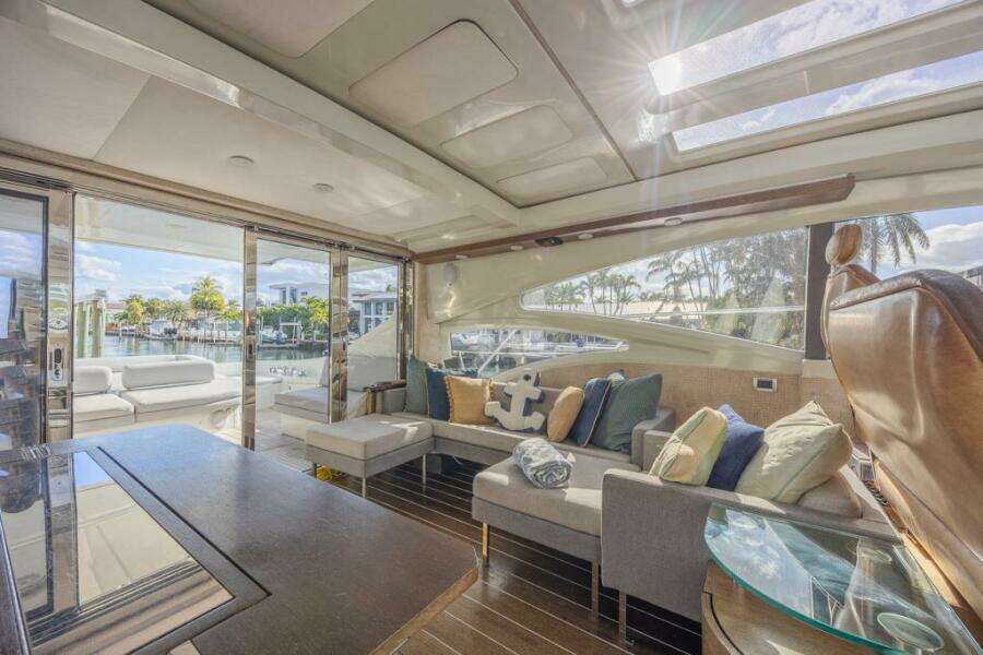 2009 Azimut 68S
