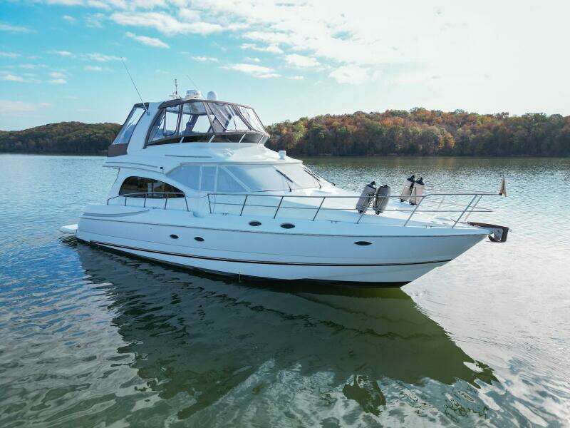 2002 Cruisers Yachts 5000 Sedan Sport