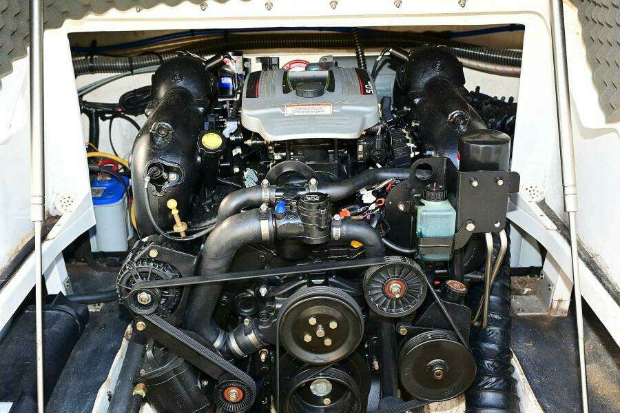 2015 Crownline 236 SC