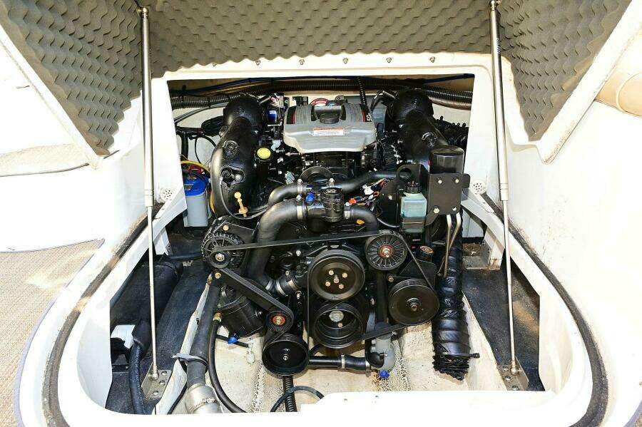 2015 Crownline 236 SC