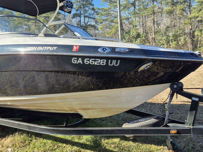 2011 Yamaha Boats 242 Limited S