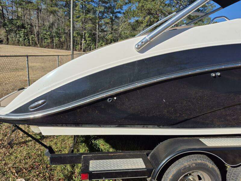 2011 Yamaha Boats 242 Limited S