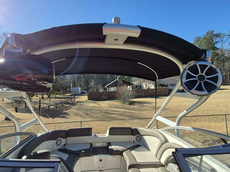 2011 Yamaha Boats 242 Limited S