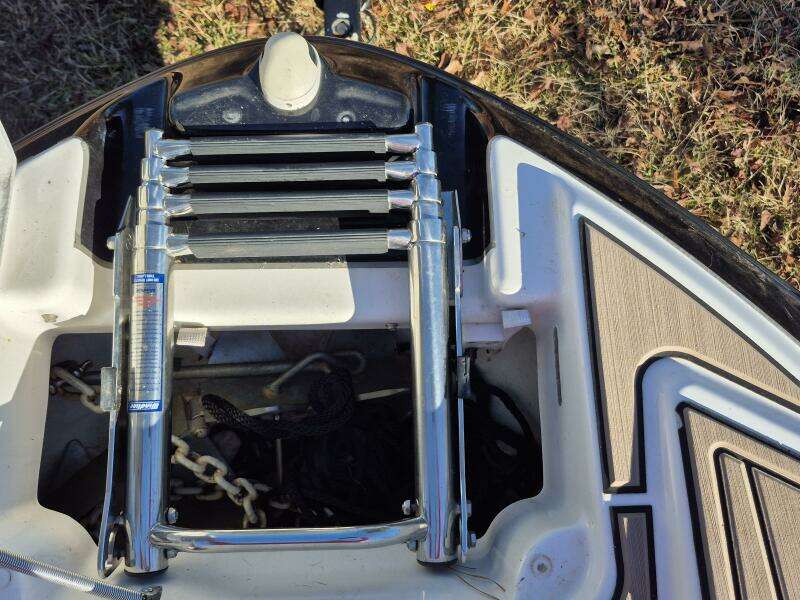 2011 Yamaha Boats 242 Limited S