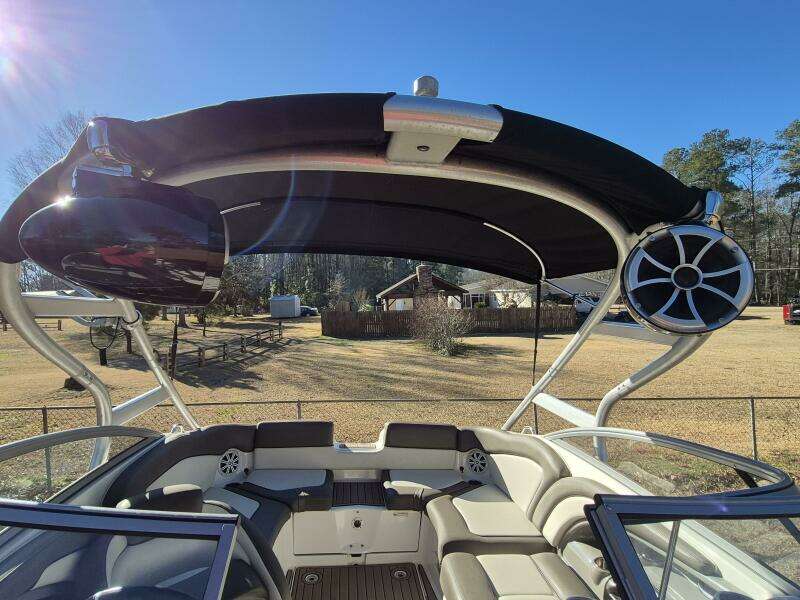 2011 Yamaha Boats 242 Limited S