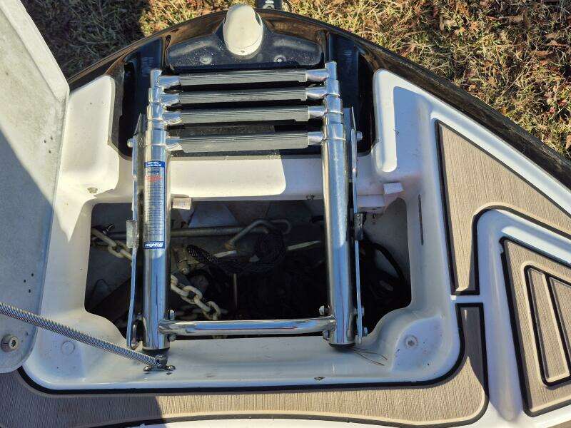 2011 Yamaha Boats 242 Limited S