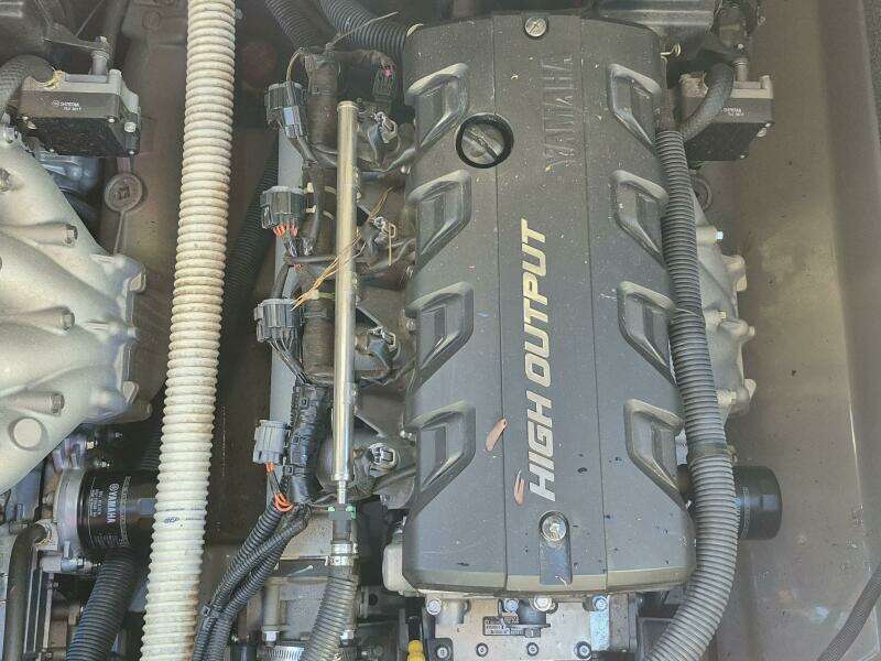 2011 Yamaha Boats 242 Limited S