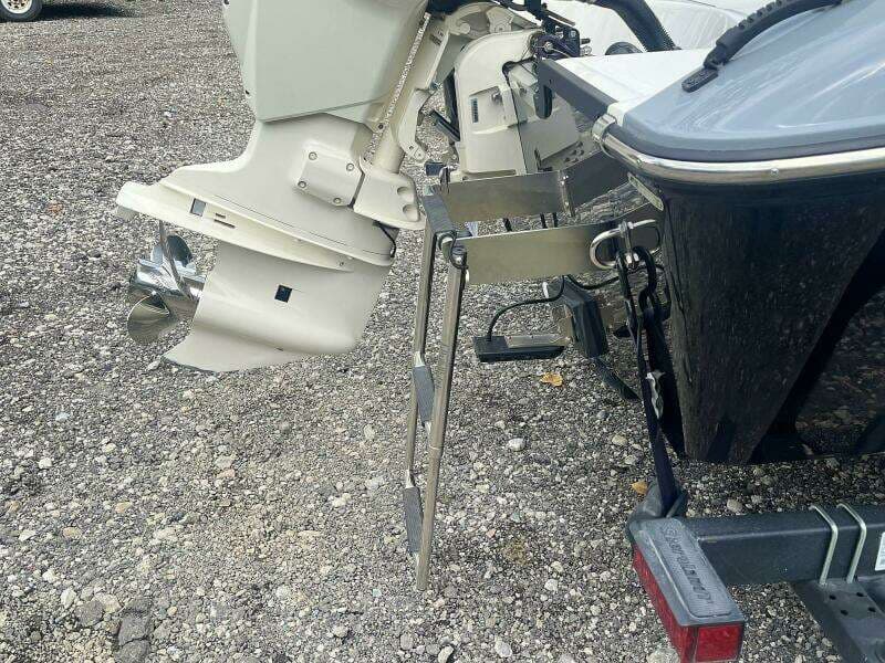 2018 Larson 1850 FX DC