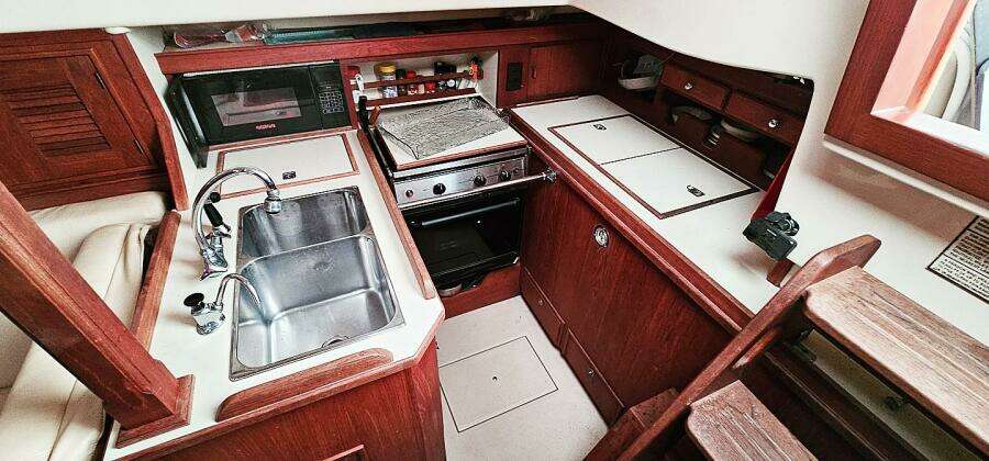 2000 Island Packet 350