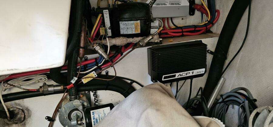 2000 Island Packet 350