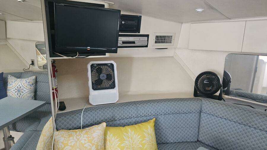 1990 Trojan 11M Express