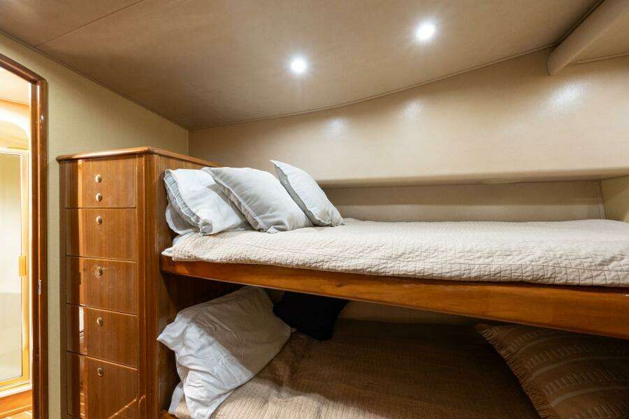 2006 Viking 68 Convertible