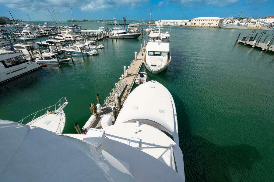 2006 Viking 68 Convertible