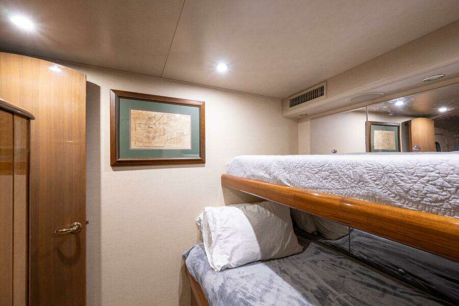 2006 Viking 68 Convertible