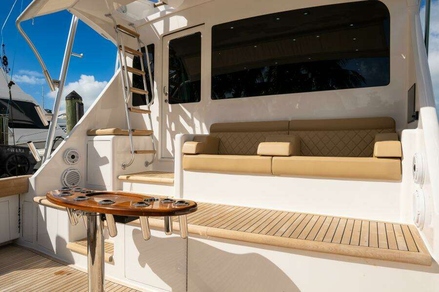 2006 Viking 68 Convertible