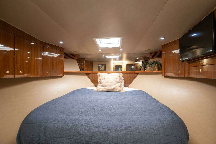 2006 Viking 68 Convertible