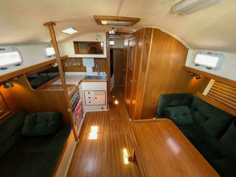 1986 Hinterhoeller Nonsuch 30 Ultra