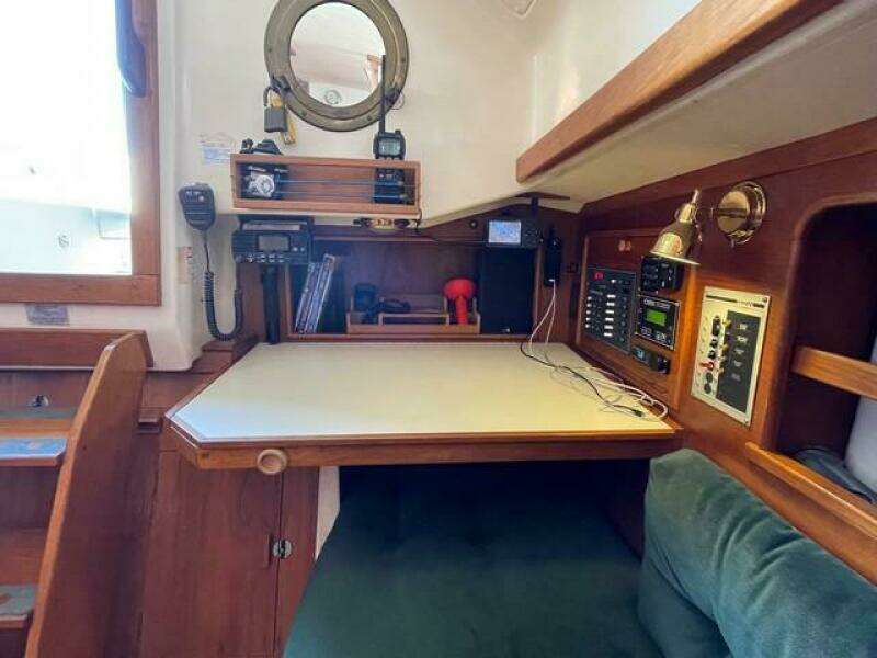 1986 Hinterhoeller Nonsuch 30 Ultra
