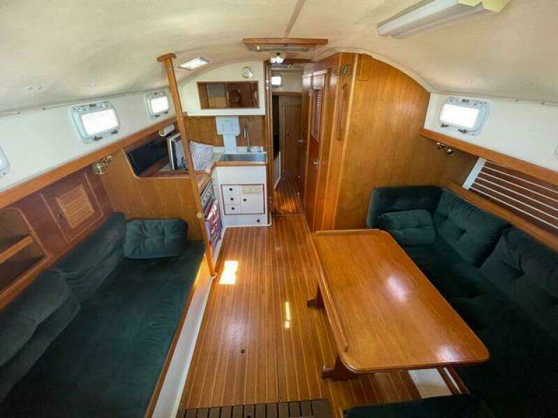 1986 Hinterhoeller Nonsuch 30 Ultra