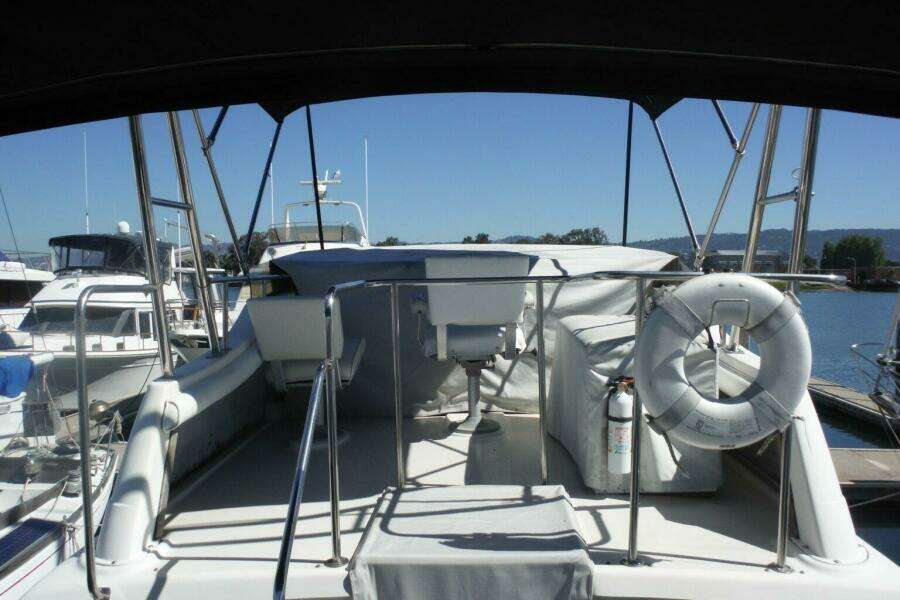 1987 Mainship Sundeck 36