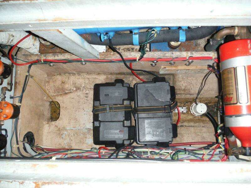 1987 Mainship Sundeck 36