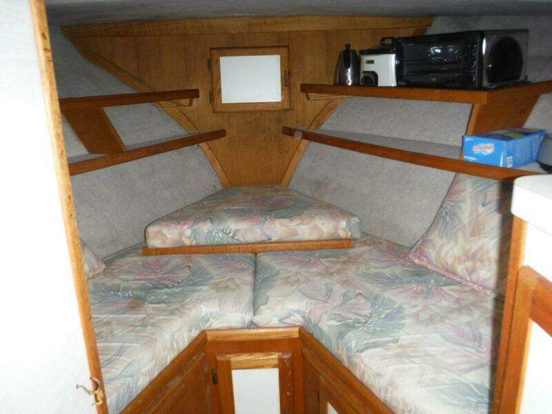 1987 Mainship Sundeck 36