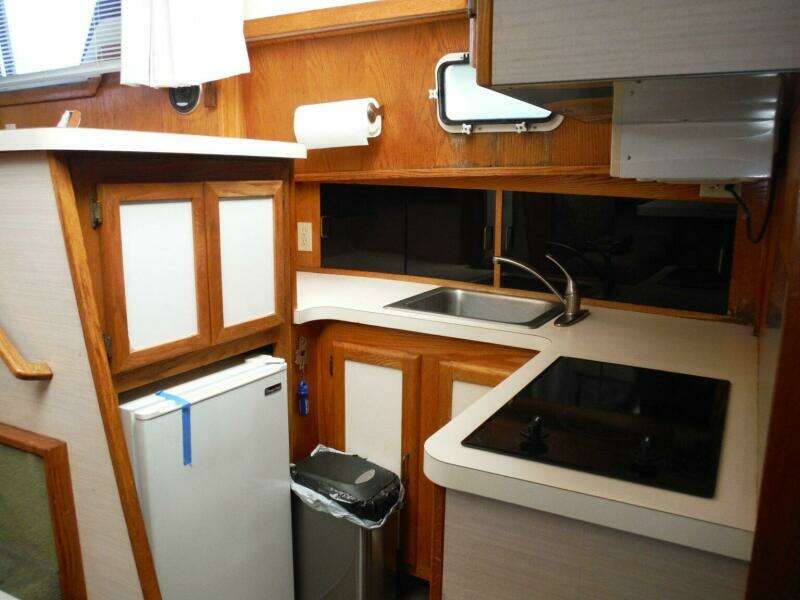1987 Mainship Sundeck 36
