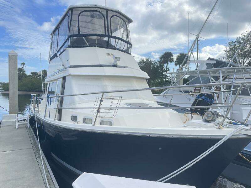 1995 Sabreline 36 Aft Cabin Trawler