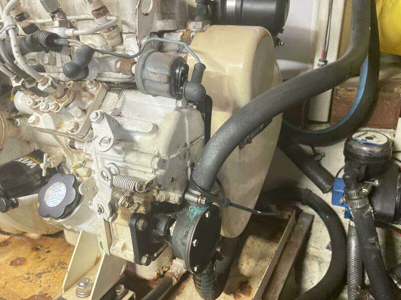 1995 Sabreline 36 Aft Cabin Trawler