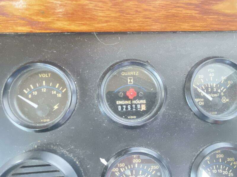 1995 Sabreline 36 Aft Cabin Trawler