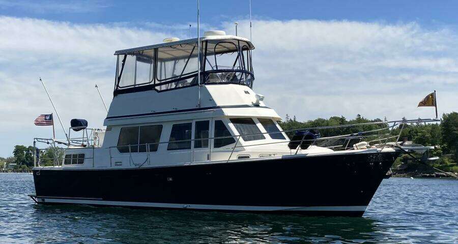 1995 Sabreline 36 Aft Cabin Trawler