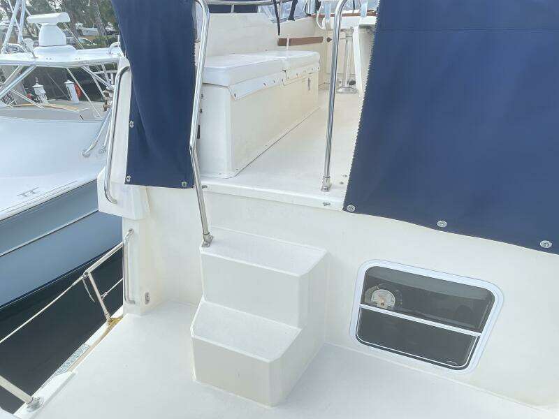 1995 Sabreline 36 Aft Cabin Trawler