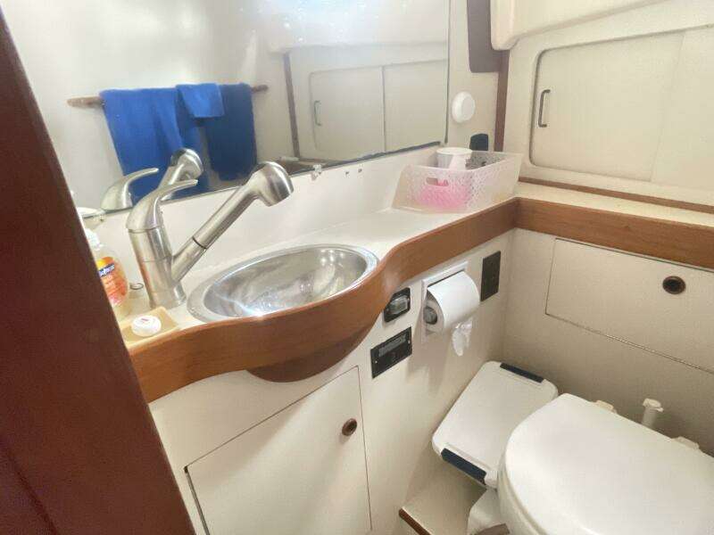 1995 Sabreline 36 Aft Cabin Trawler