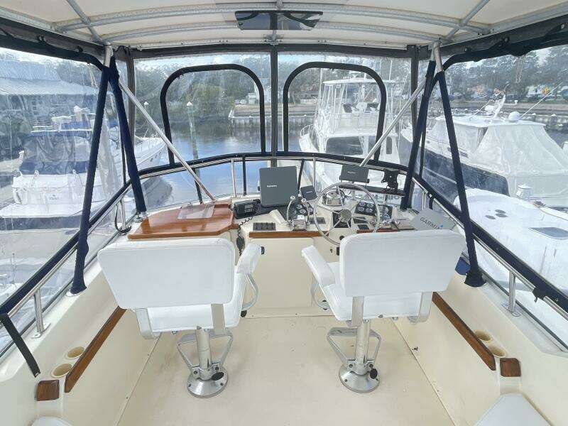 1995 Sabreline 36 Aft Cabin Trawler
