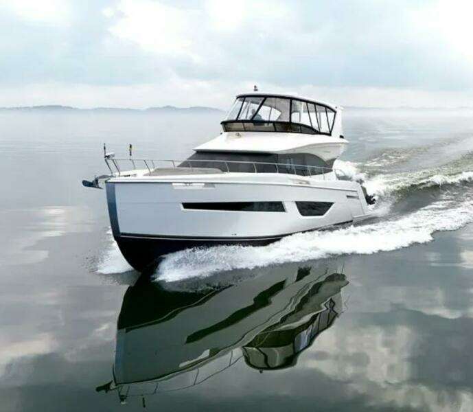 2019 Carver C52 Command Bridge