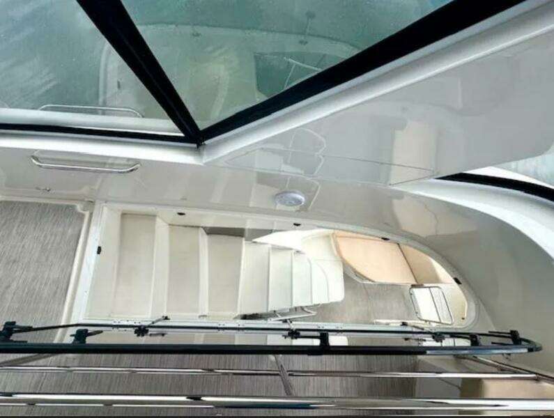 2019 Carver C52 Command Bridge