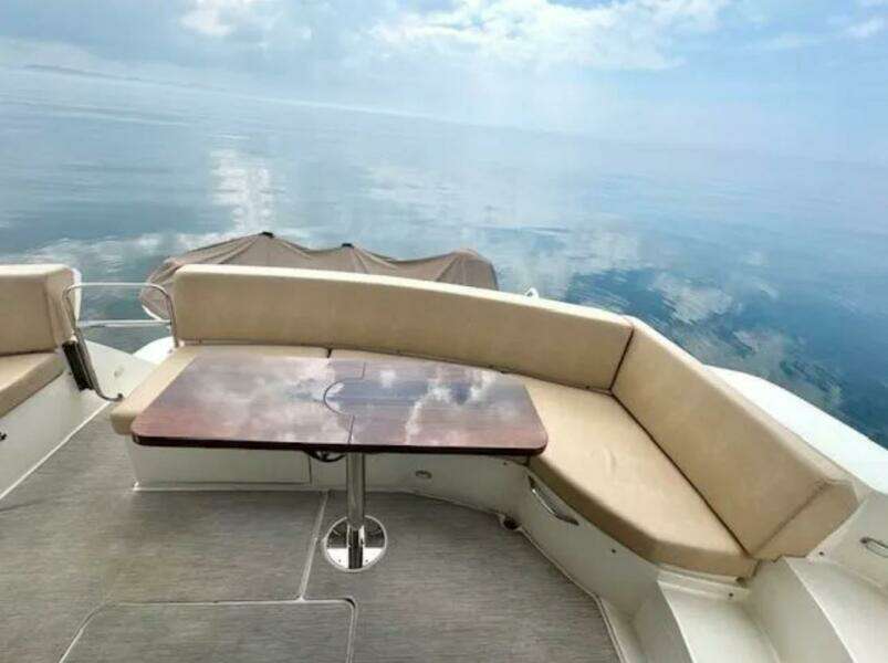 2019 Carver C52 Command Bridge