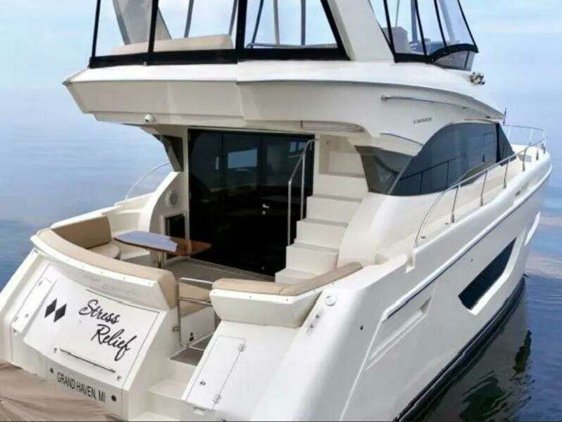 2019 Carver C52 Command Bridge