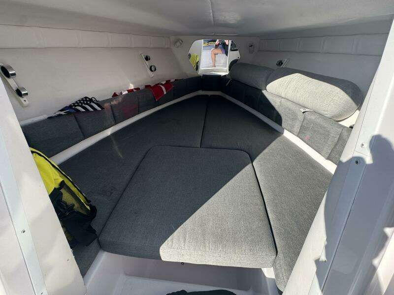 2004 Donzi 35 ZF Cuddy