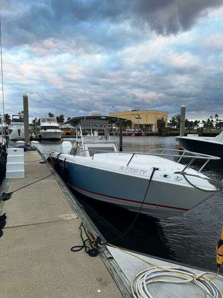 2004 Donzi 35 ZF Cuddy