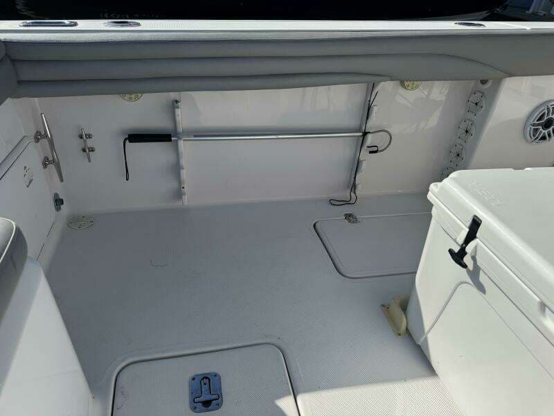 2004 Donzi 35 ZF Cuddy
