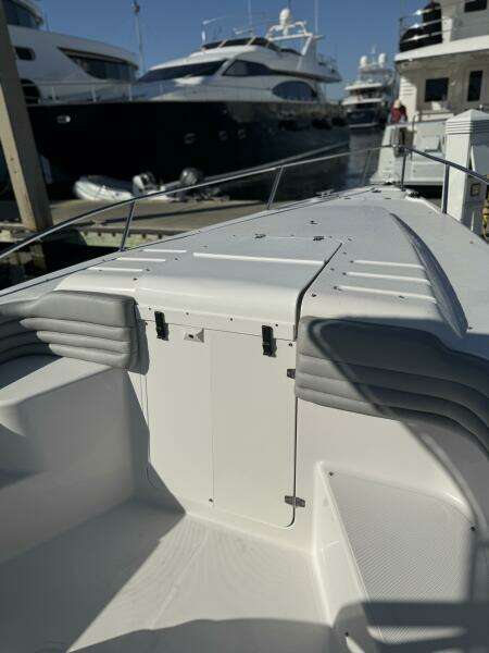 2004 Donzi 35 ZF Cuddy