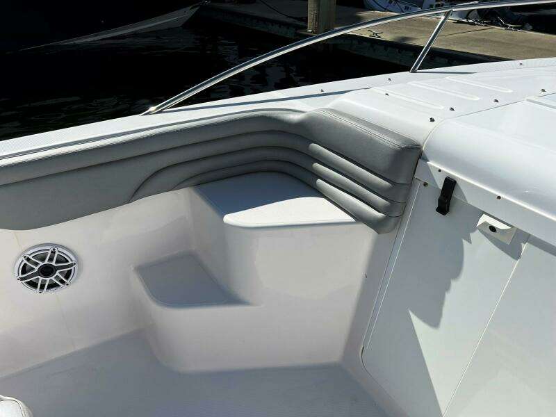 2004 Donzi 35 ZF Cuddy
