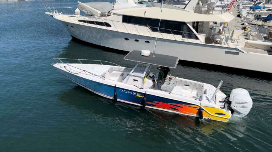 2004 Donzi 35 ZF Cuddy