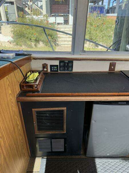 1983 Bertram 385 Convertible Cast Off II