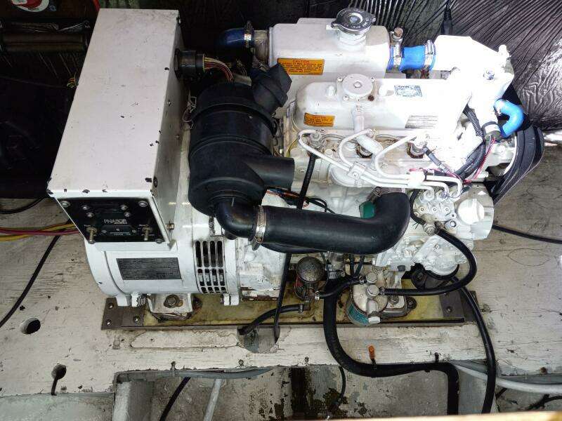 1983 Bertram 385 Convertible Cast Off II