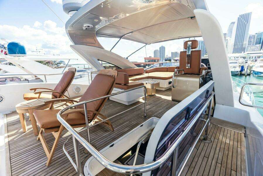 2014 Azimut 72S