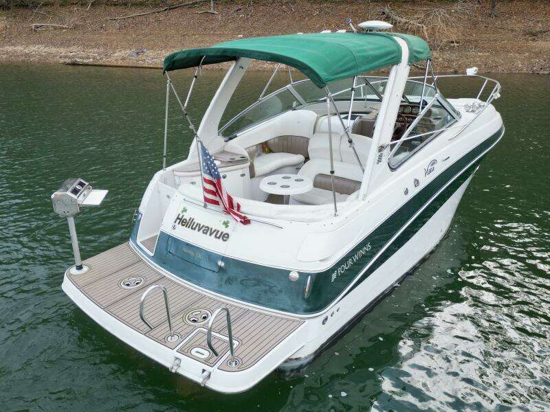 2004 Four Winns Vista 288