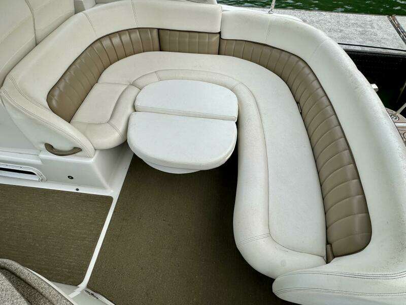 2004 Four Winns Vista 288